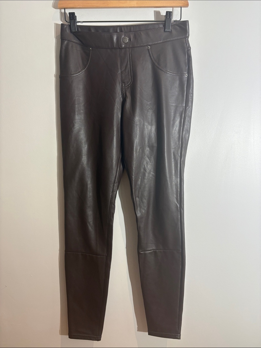 HUE Faux Leather Skinny Jeans - Chocolate Brown